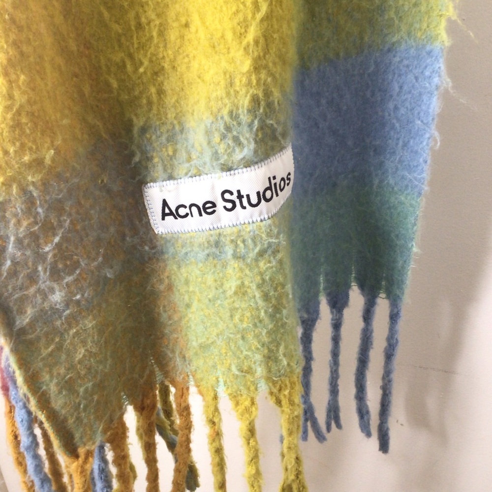 Acne studios scarf blanket women multicolor fringe
Striped Wool Scarf in Earth - Picture 3 of 8